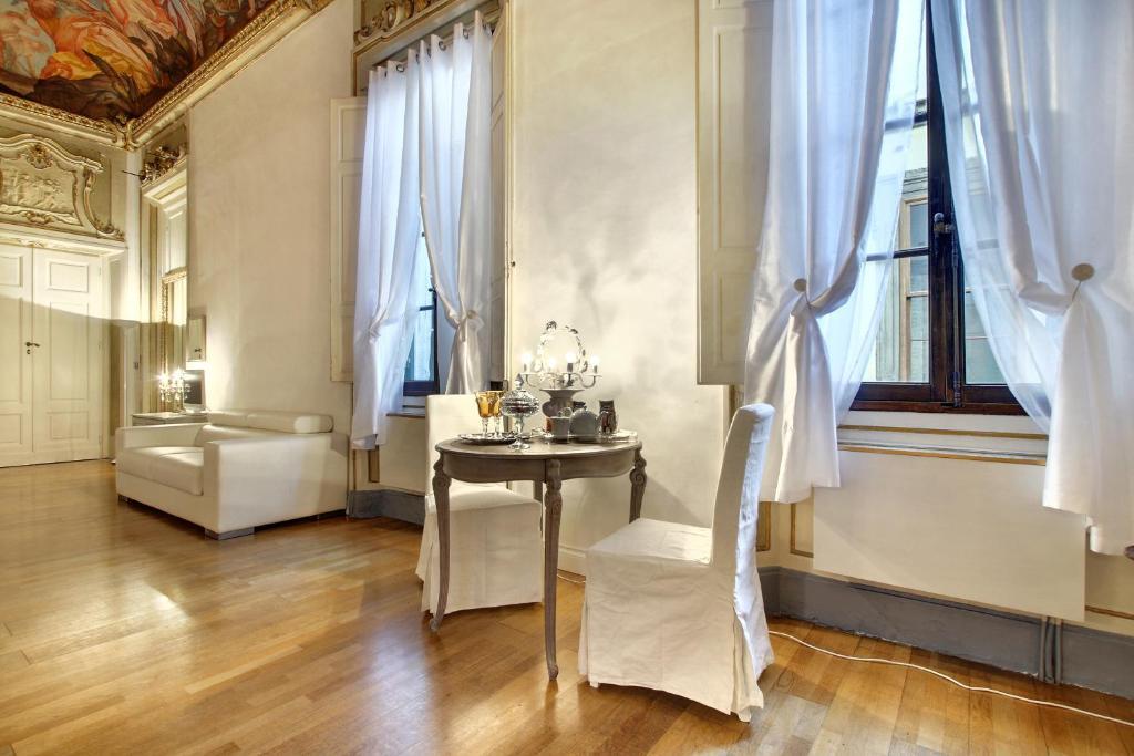 Palazzo Tolomei - Residenza D'Epoca Florence Room photo